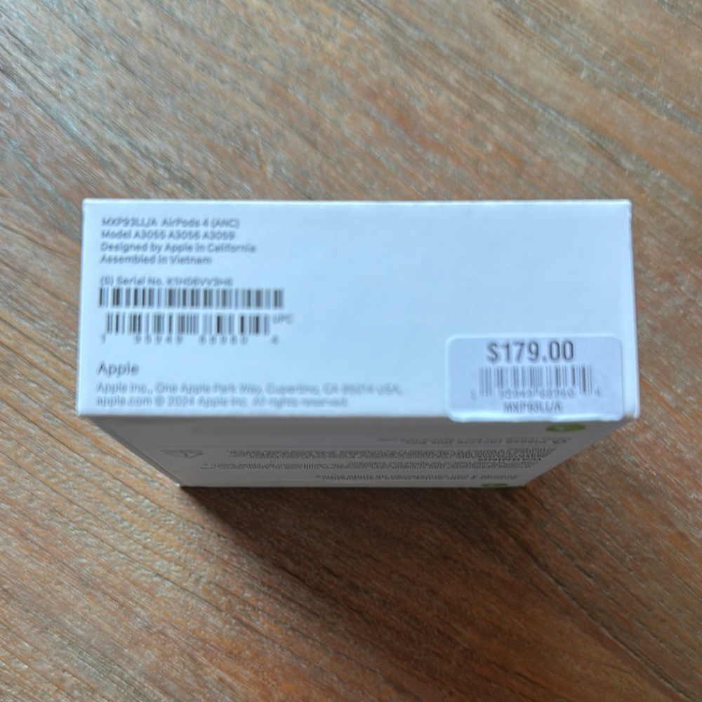 Apple White Wireless Earbuds - Picture 3 of 4